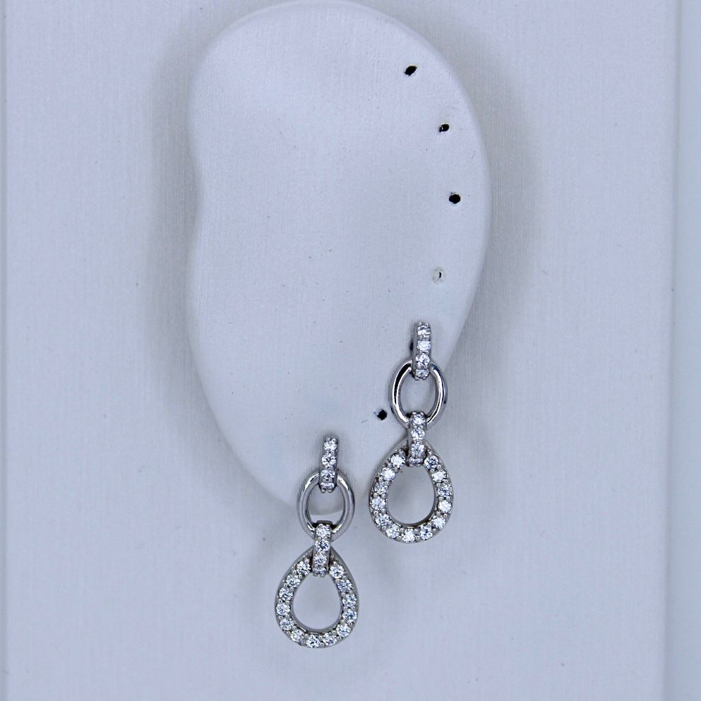 18k Teardrop diamond earrings