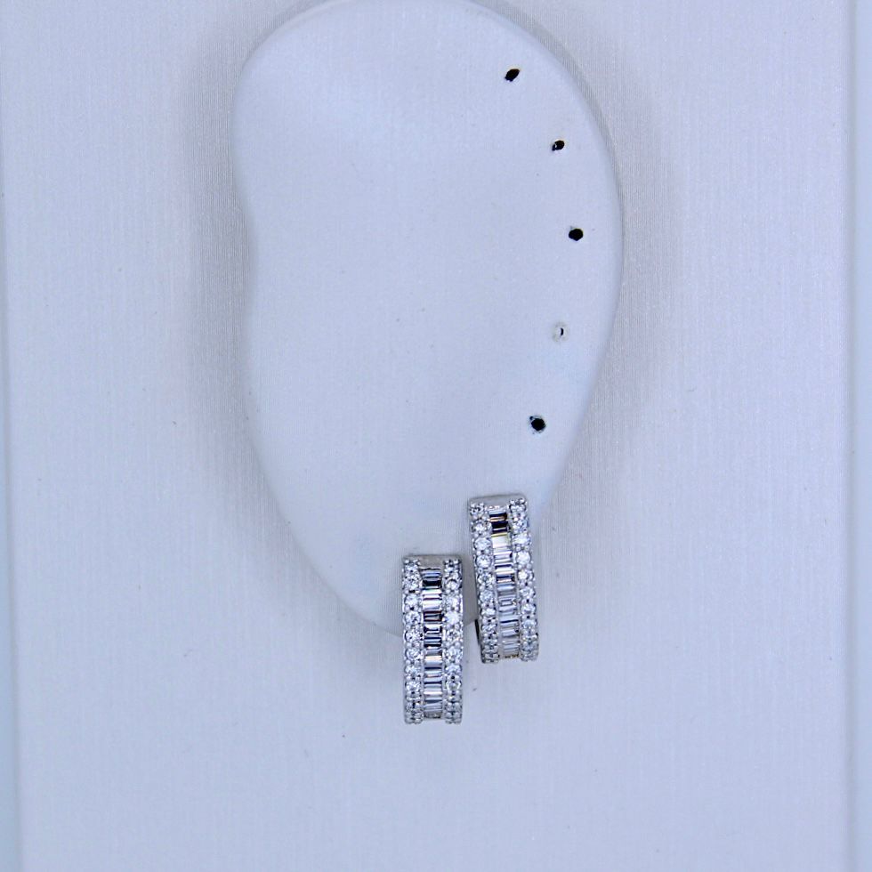 18k Round and baguette diamond hoop earrings