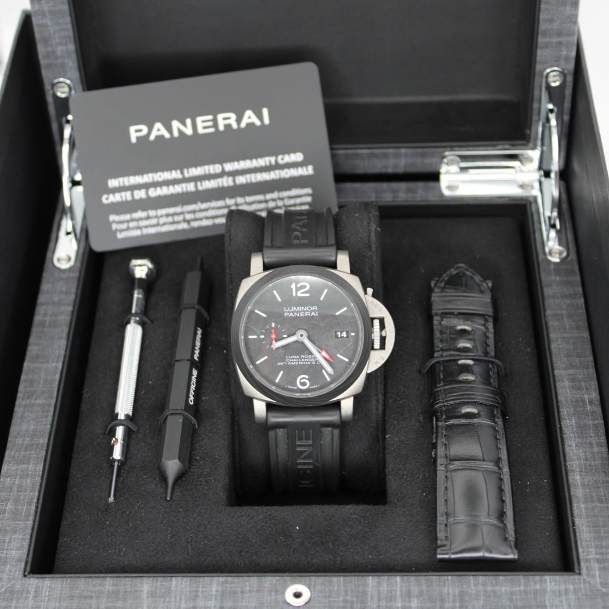 Panerai Luminor GMT Luna Rosso LTD Edition