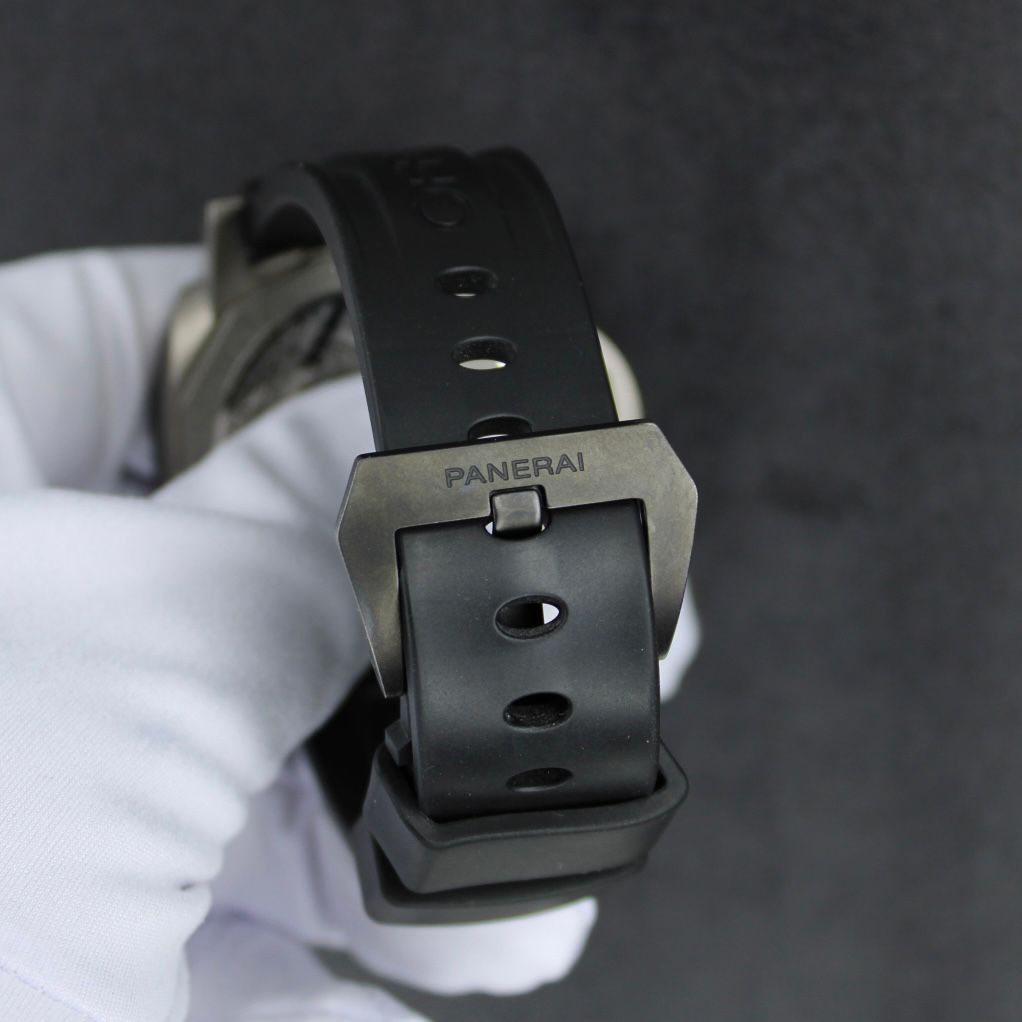 Panerai Luminor GMT Luna Rosso LTD Edition