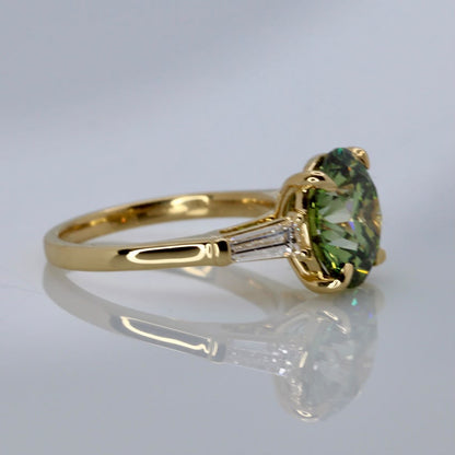 5.08ct Fancy vivid green diamond ring