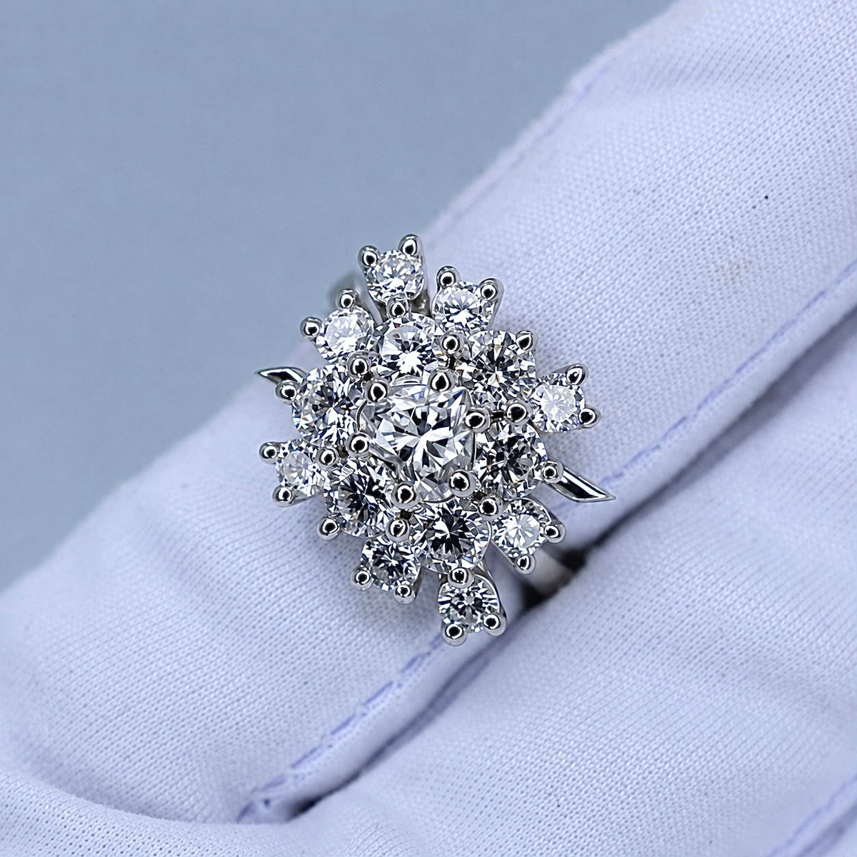 3.02ct Diamond Starburst Cluster Ring