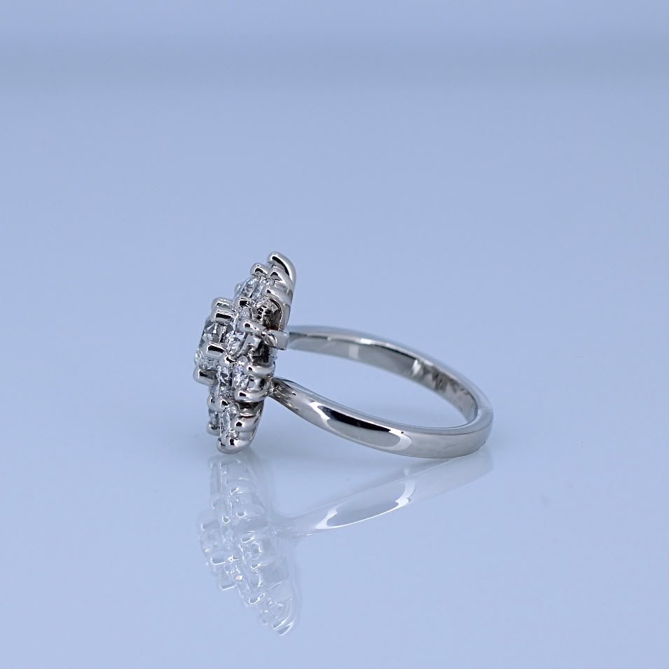 3.02ct Diamond Starburst Cluster Ring